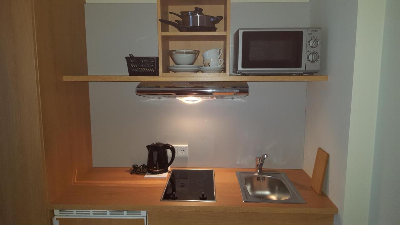 Aparthotel Amh-Wohnen Auf Zeit Grossdorf  Esterno foto