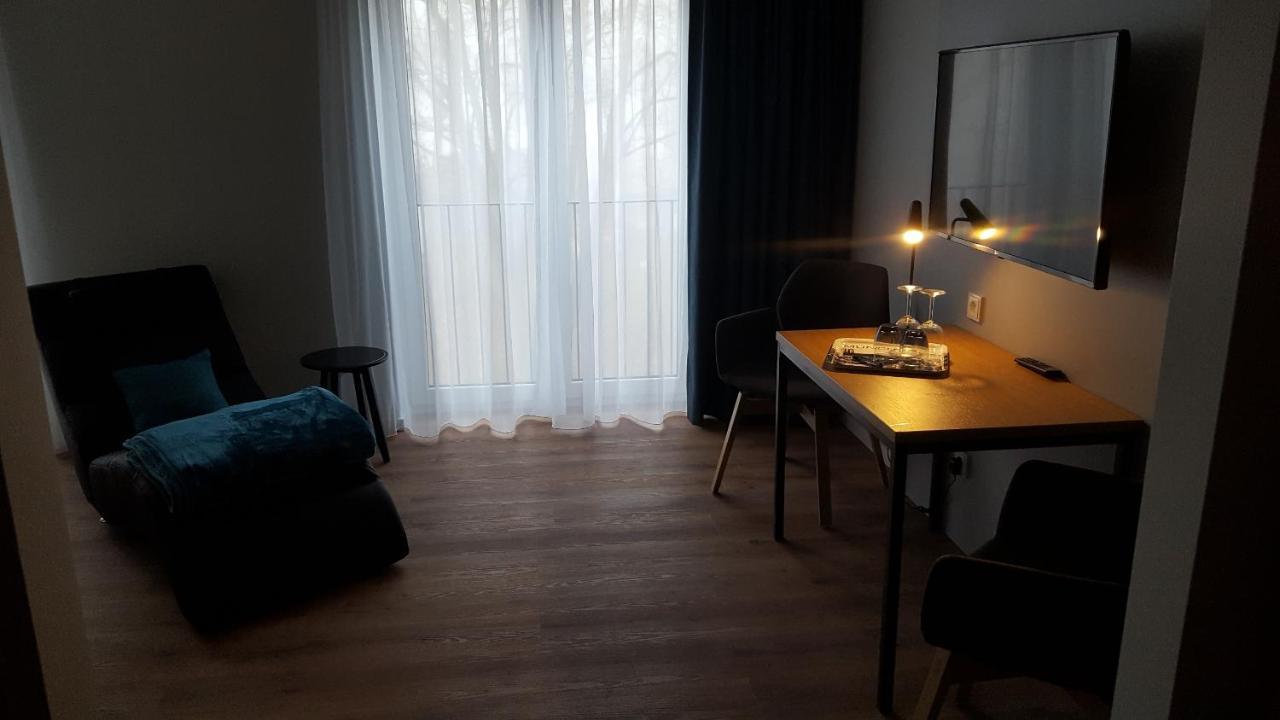 Aparthotel Amh-Wohnen Auf Zeit Grossdorf  Esterno foto
