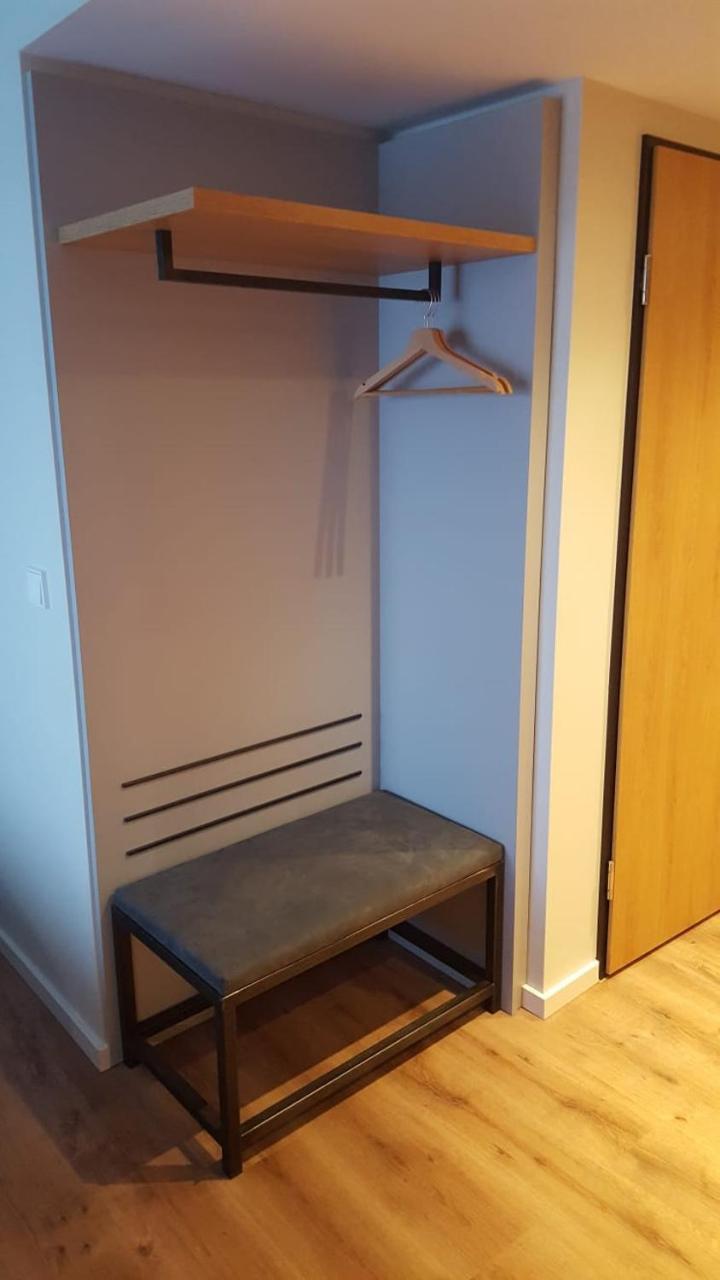 Aparthotel Amh-Wohnen Auf Zeit Grossdorf  Esterno foto